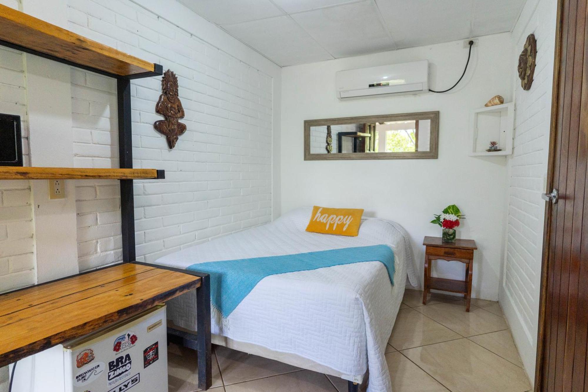 הוילה Puerto Sandino Miramar Surfcamp מראה חיצוני תמונה