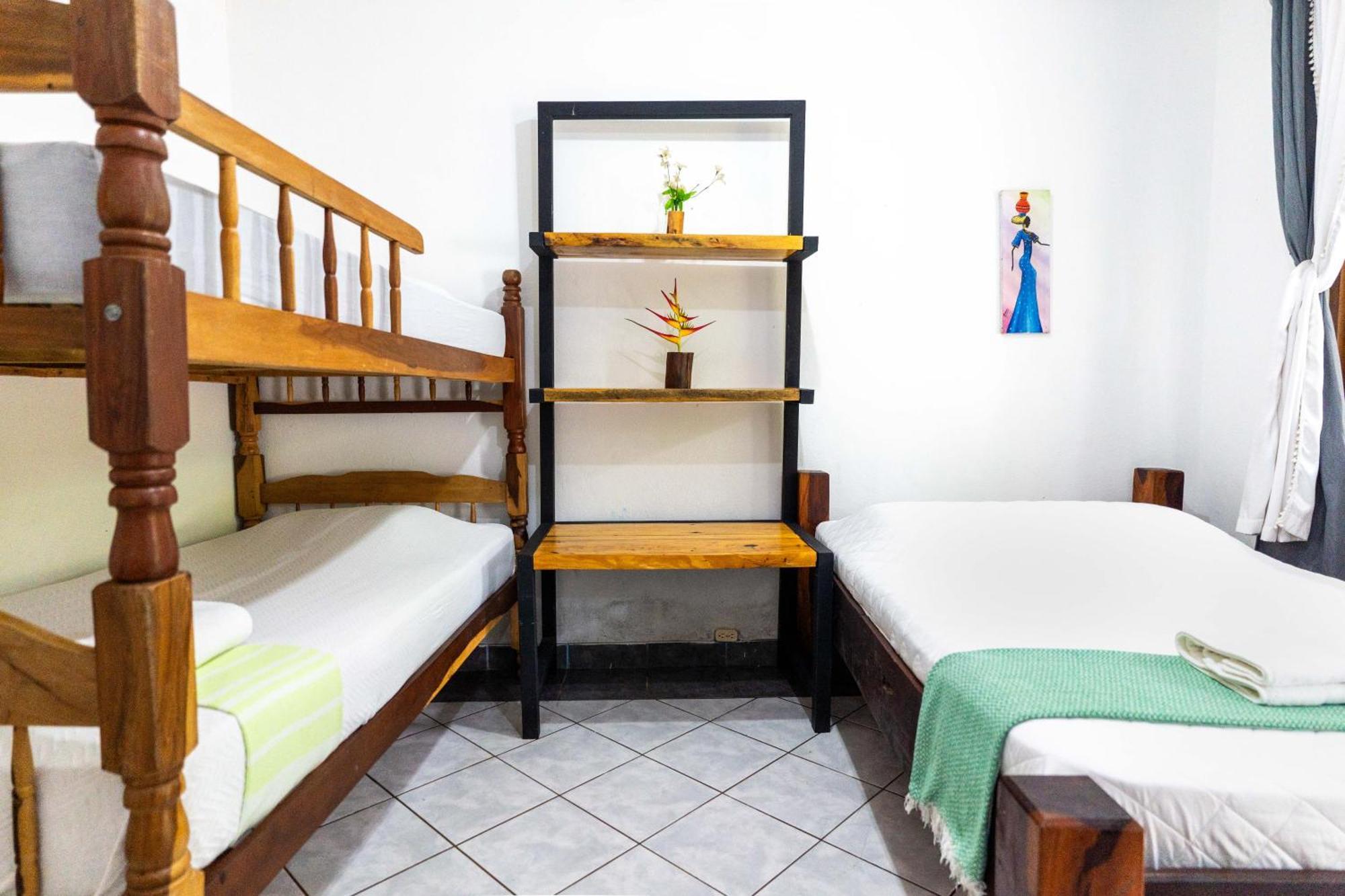 הוילה Puerto Sandino Miramar Surfcamp מראה חיצוני תמונה